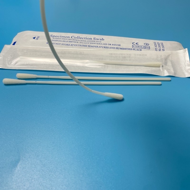 150 mm uzunluğundaki steril EO köpüğü örneği, güvenli mikropsuz örnek toplama için kullanılır.