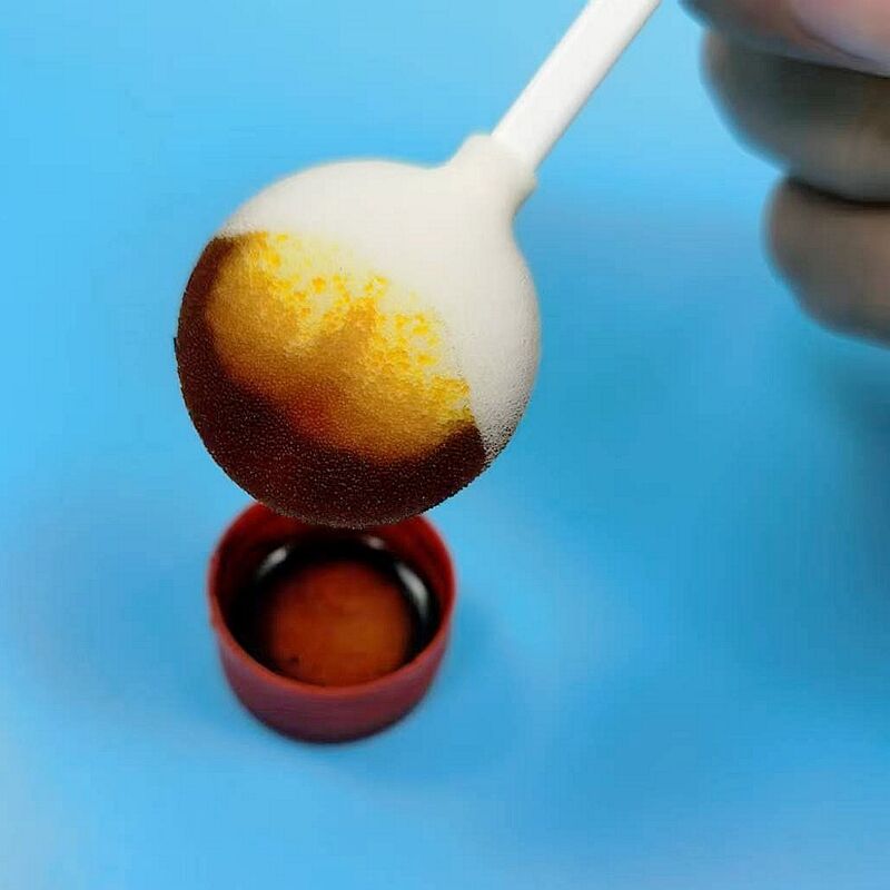 Yüksek sıvı kapasiteli yara temizleme süngeri: Etkili dışkı yönetimi için büyük yuvarlak başlı 105 mm sap